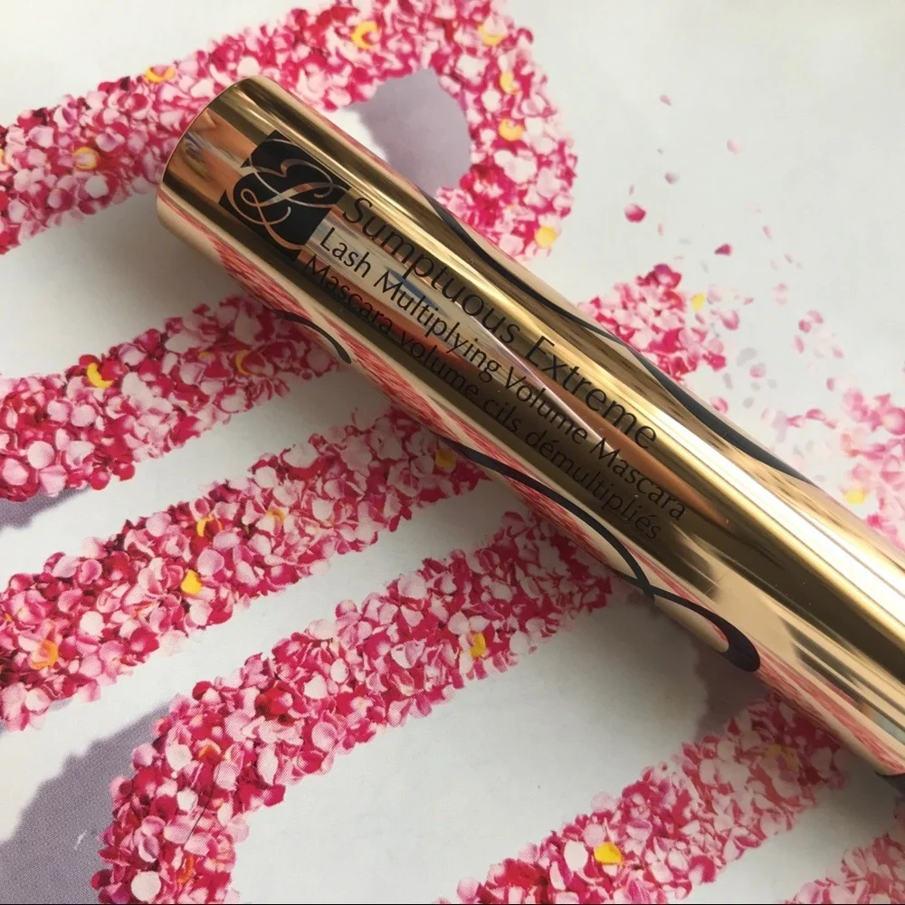 Estée Lauder Sumptuous Extreme Mascara​